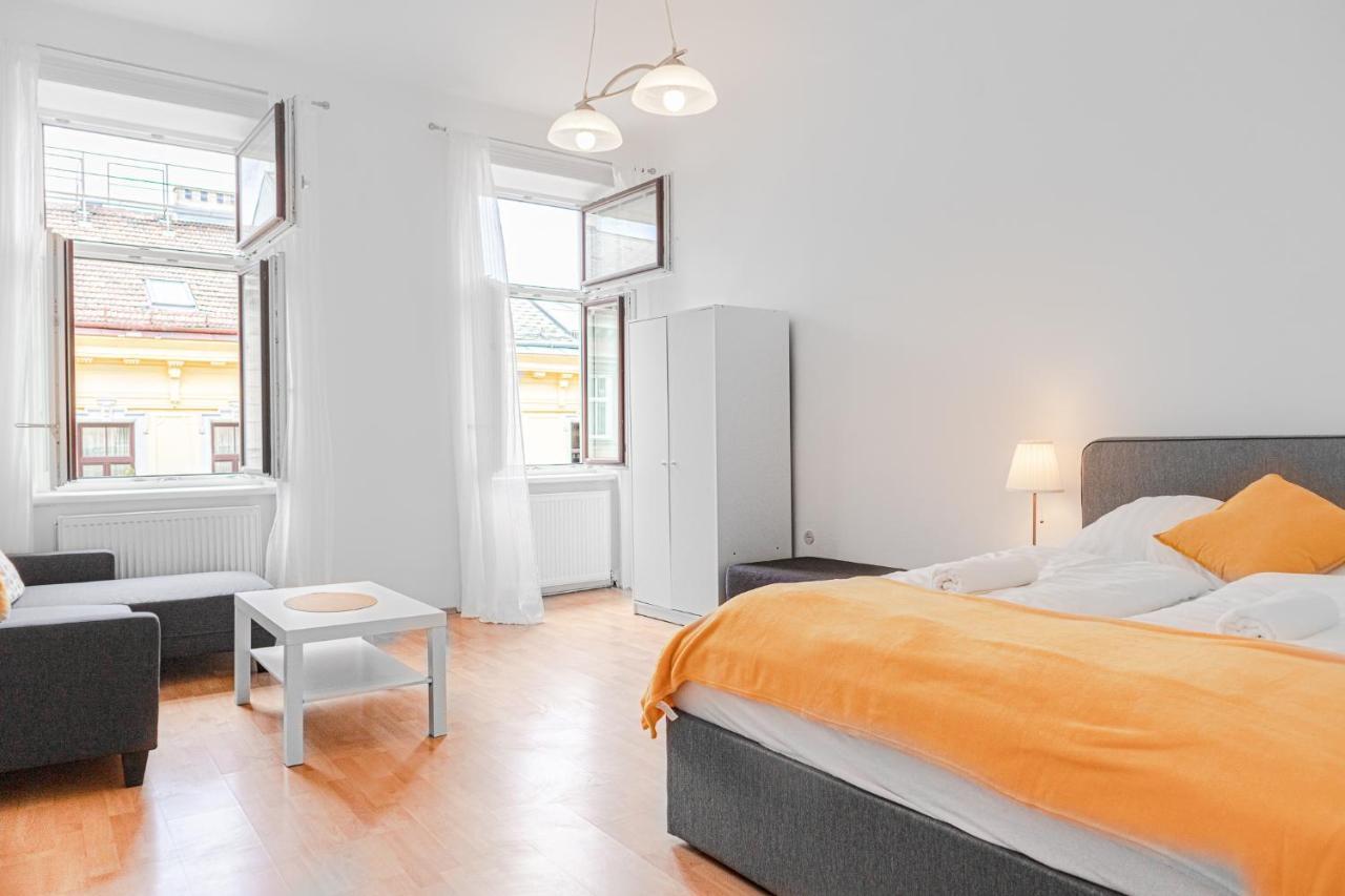 Pleasing 2br Apt. Akh-perfect For Groups Apartment