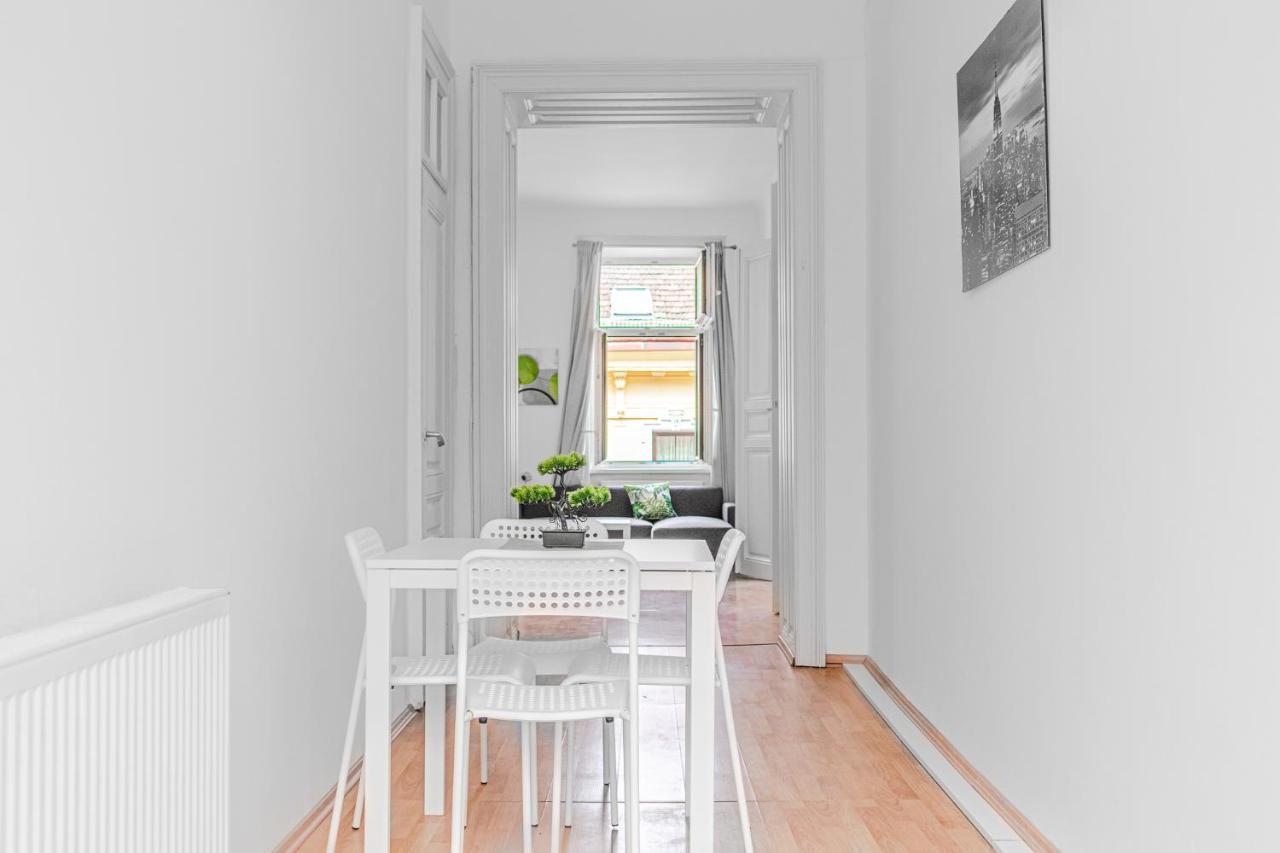 Pleasing 2br Apt. Akh-perfect For Groups Wien
